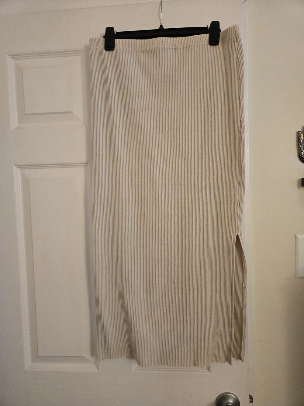 Women’s Cream Ribbed Midi Skirt with Side Slit